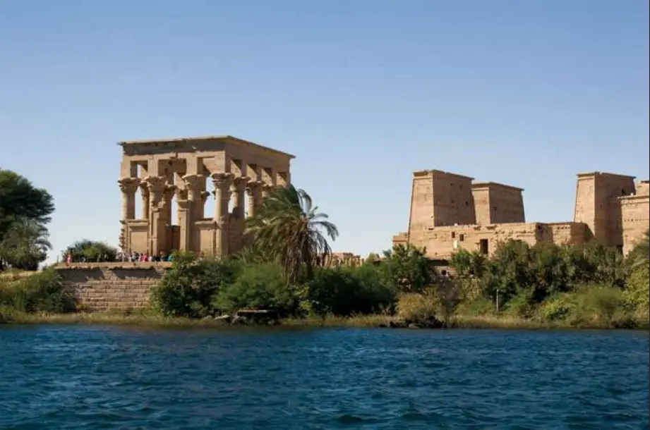 تقرير عن النيل شريان الحياة لمصر